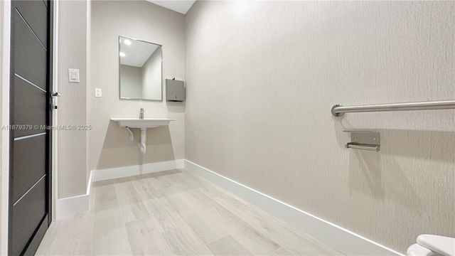 6700 NE 2nd Ct 4, Miami, FL 33138