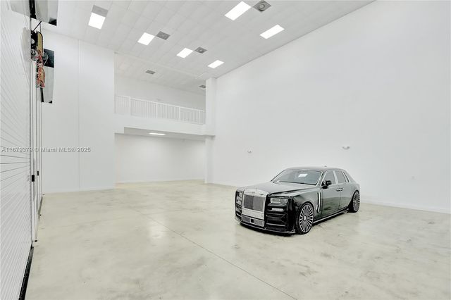 6700 NE 2nd Ct 4, Miami, FL 33138