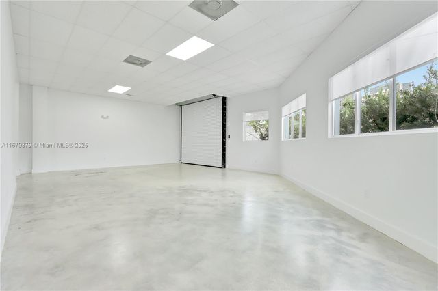 6700 NE 2nd Ct 4, Miami, FL 33138
