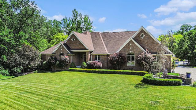 8670 Country Manor Drive, Bruce Township, MI 48065