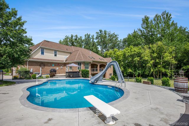 8670 Country Manor Drive, Bruce Township, MI 48065