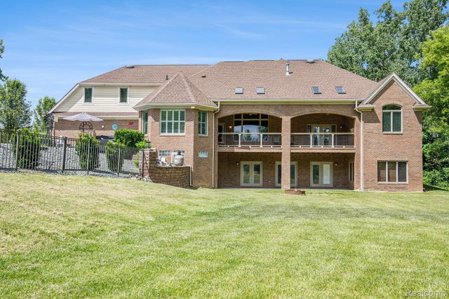 8670 Country Manor Drive, Bruce Township, MI 48065