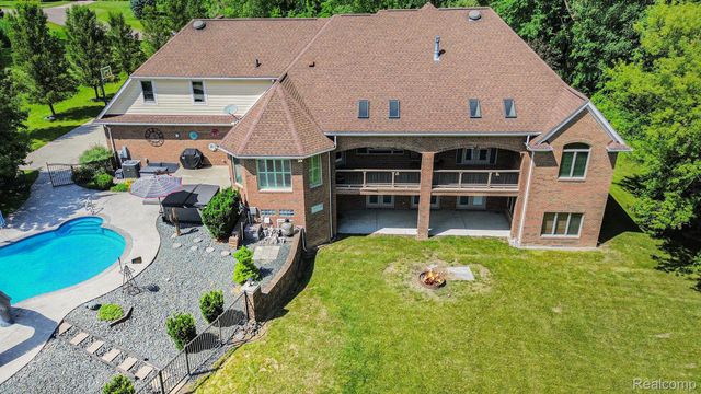 8670 Country Manor Drive, Bruce Township, MI 48065