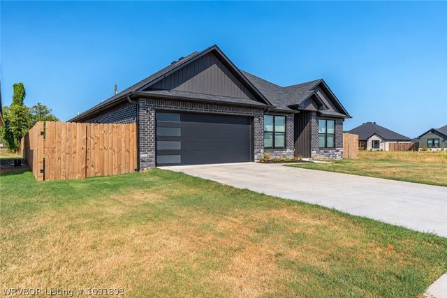 515 Waggoner Lane, Barling, AR 72923