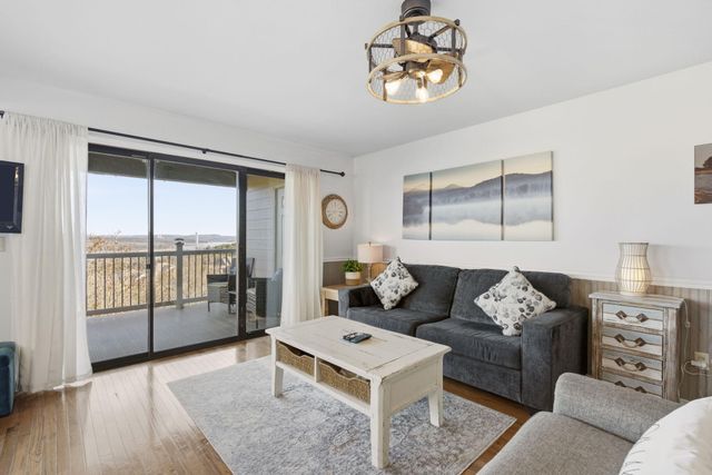 6 Treehouse Lane 1, Branson, MO 65616