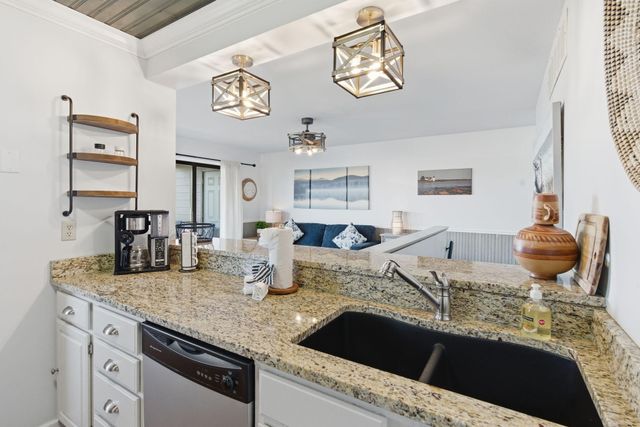 6 Treehouse Lane 1, Branson, MO 65616