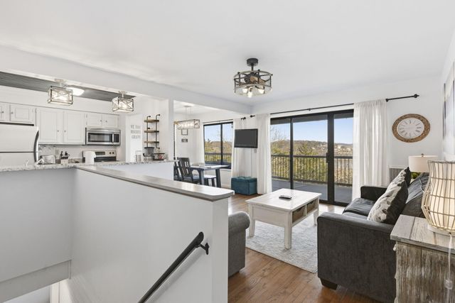 6 Treehouse Lane 1, Branson, MO 65616