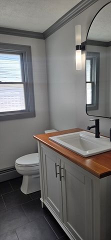 38 Raven Rd, Dracut, MA 01826