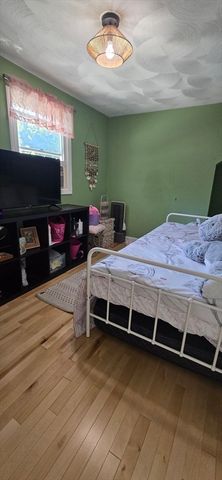 38 Raven Rd, Dracut, MA 01826