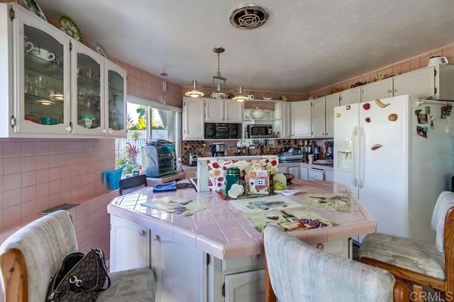 6060 Cowles Mountain Boulevard, La Mesa, CA 91942