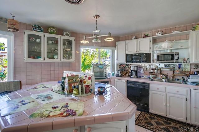 6060 Cowles Mountain Boulevard, La Mesa, CA 91942