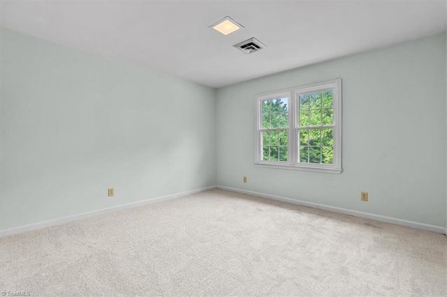 5306 Graycliff Drive, Greensboro, NC 27406