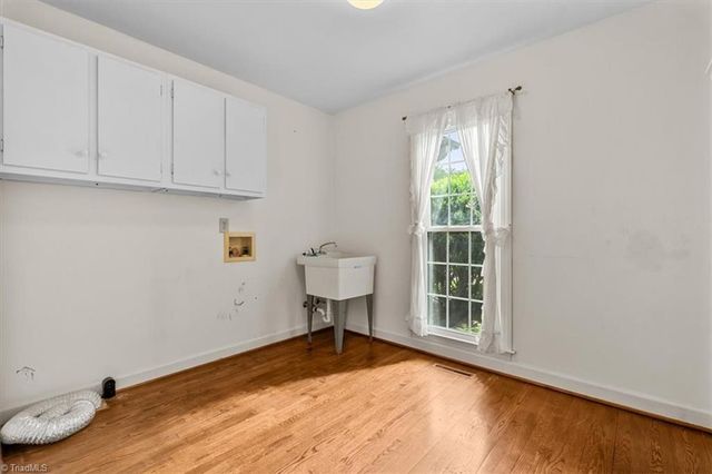 5306 Graycliff Drive, Greensboro, NC 27406