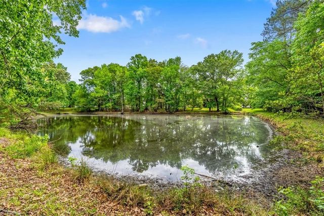 5306 Graycliff Drive, Greensboro, NC 27406