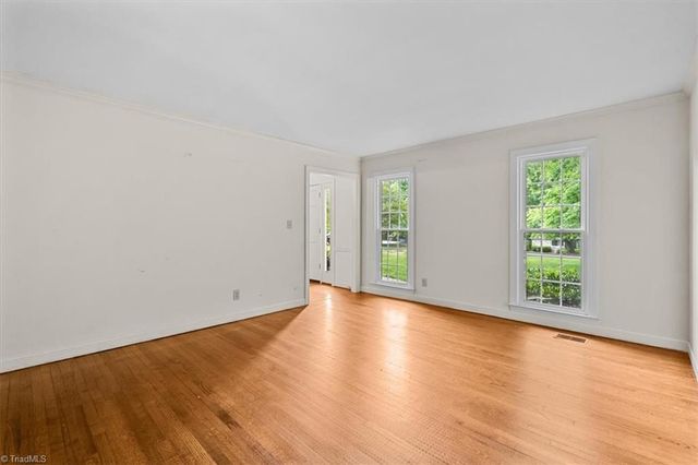 5306 Graycliff Drive, Greensboro, NC 27406