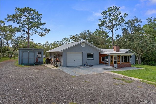 977 S Bea Avenue, Inverness, FL 34452