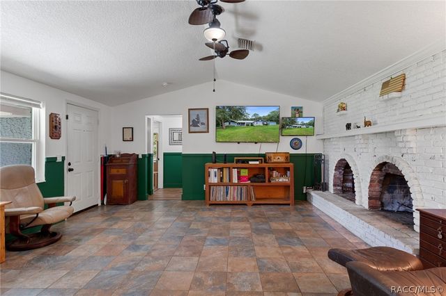 977 S Bea Avenue, Inverness, FL 34452