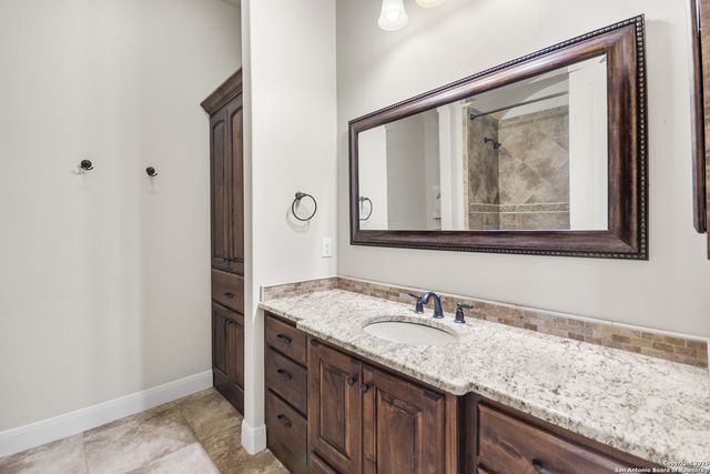 68 Brook Ridge, Fair Oaks Ranch, TX 78015