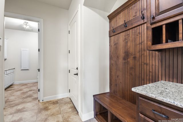68 Brook Ridge, Fair Oaks Ranch, TX 78015