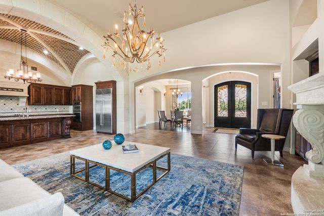 68 Brook Ridge, Fair Oaks Ranch, TX 78015