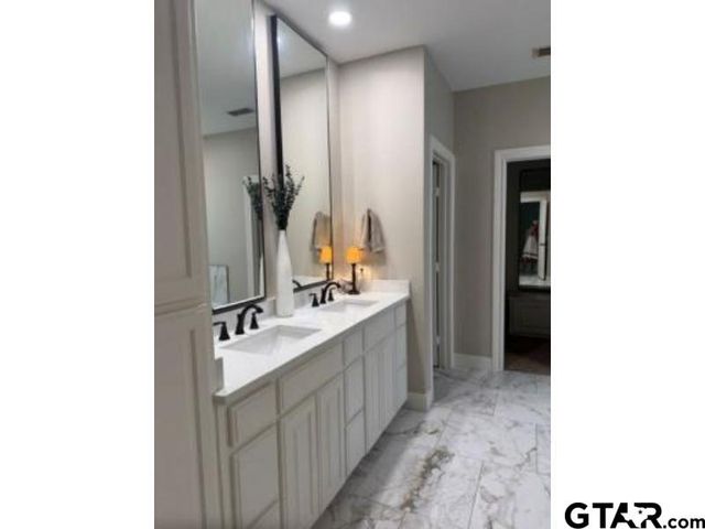 245 Kathryns Ct, Mount Pleasant, TX 75455
