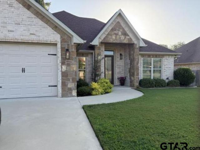 245 Kathryns Ct, Mount Pleasant, TX 75455