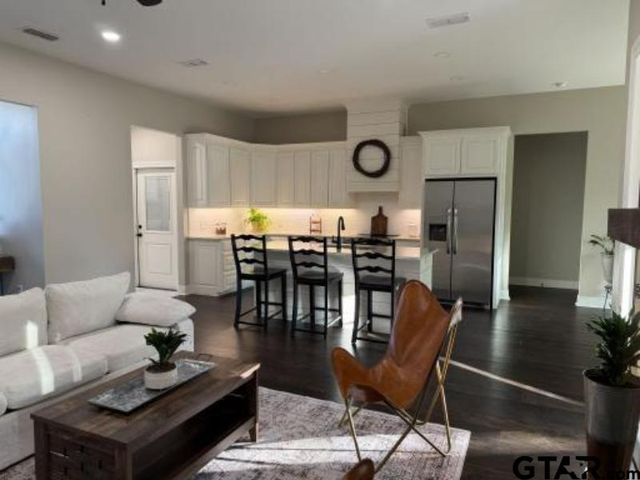 245 Kathryns Ct, Mount Pleasant, TX 75455