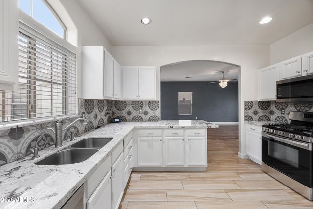 608 W GARY Way, Phoenix, AZ 85041