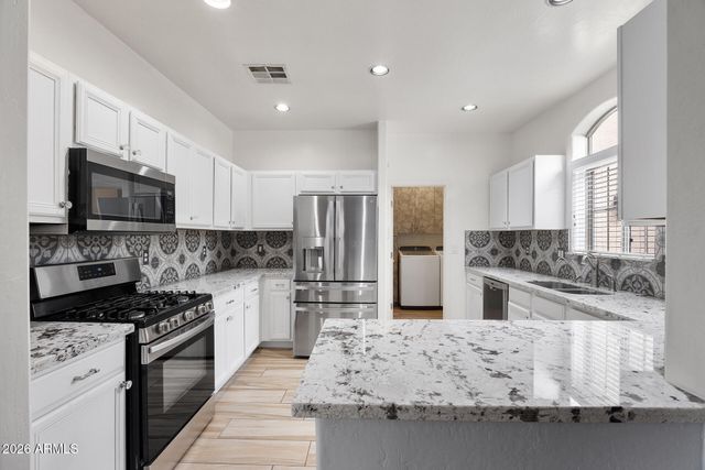 608 W GARY Way, Phoenix, AZ 85041