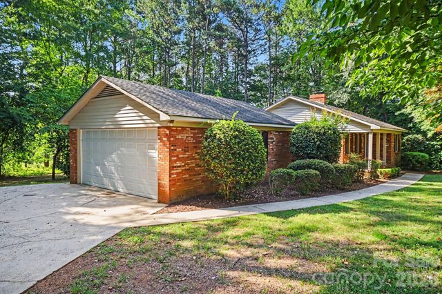 304 Julia Drive, Lincolnton, NC 28092