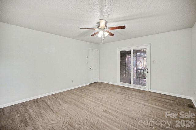 304 Julia Drive, Lincolnton, NC 28092