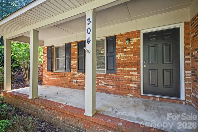 304 Julia Drive, Lincolnton, NC 28092