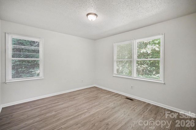 304 Julia Drive, Lincolnton, NC 28092