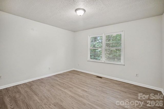 304 Julia Drive, Lincolnton, NC 28092