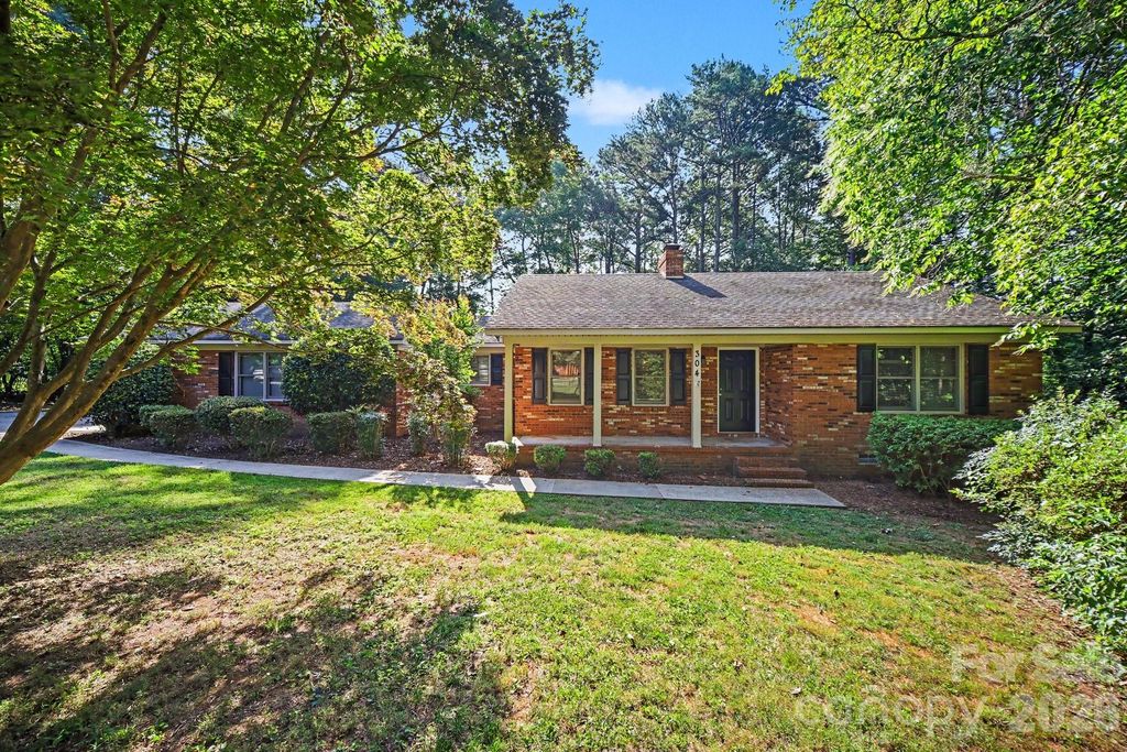 304 Julia Drive, Lincolnton, NC 28092