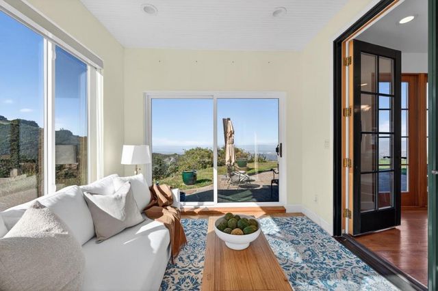 17599 Montebello Road, Cupertino, CA 95014