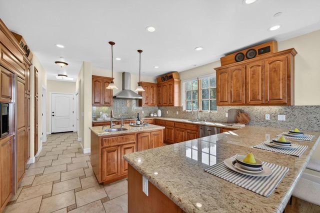 17599 Montebello Road, Cupertino, CA 95014