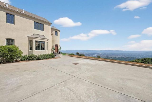 17599 Montebello Road, Cupertino, CA 95014