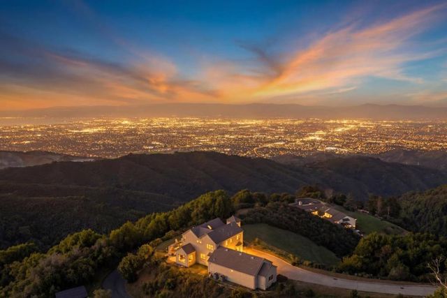 17599 Montebello Road, Cupertino, CA 95014