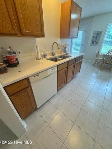124 Stockbridge Drive, Selma, NC 27576