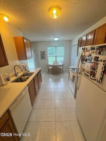 124 Stockbridge Drive, Selma, NC 27576