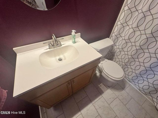 124 Stockbridge Drive, Selma, NC 27576