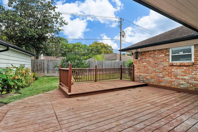 5138 Rutherglenn Drive, Houston, TX 77096