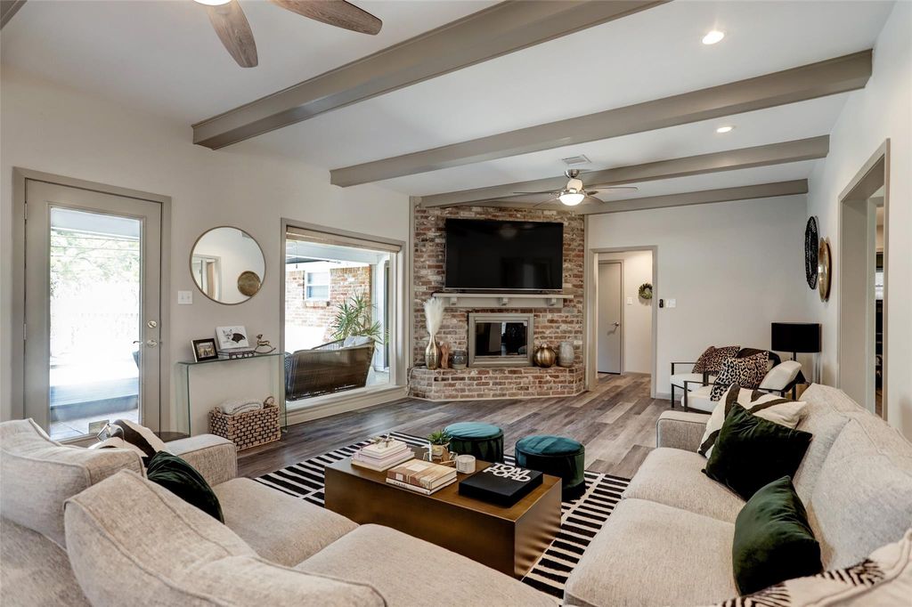 5138 Rutherglenn Drive, Houston, TX 77096