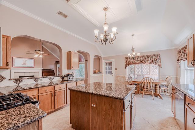 7714 Broken Arrow Street, Baytown, TX 77521