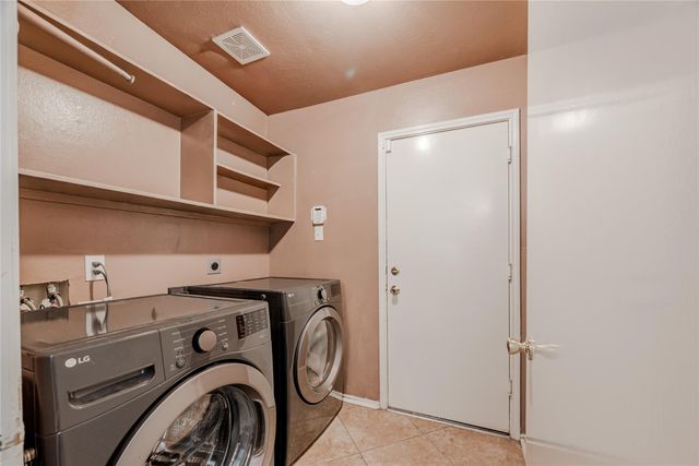 7714 Broken Arrow Street, Baytown, TX 77521