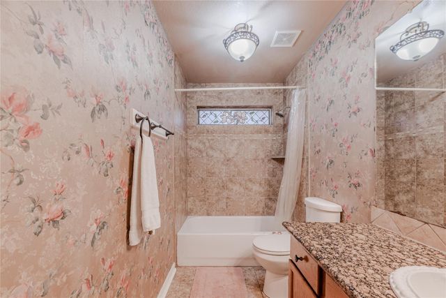 7714 Broken Arrow Street, Baytown, TX 77521