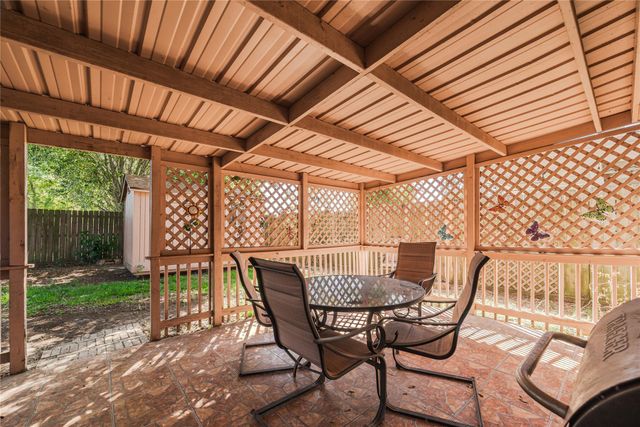 7714 Broken Arrow Street, Baytown, TX 77521