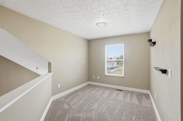 487 Greenhill Drive, Groveport, OH 43125