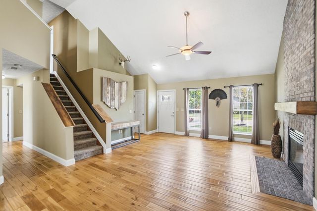 487 Greenhill Drive, Groveport, OH 43125